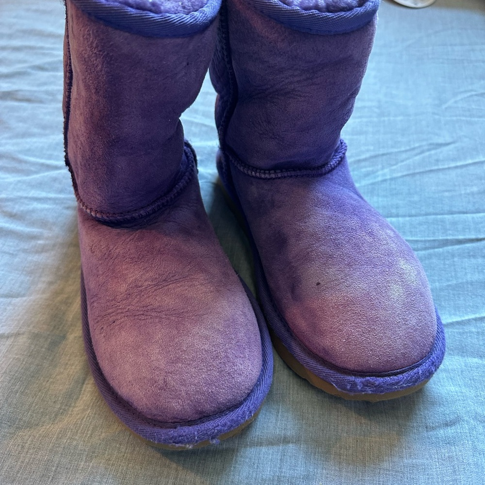 UGG Classic Short Boots in "Electric Purple” size 4